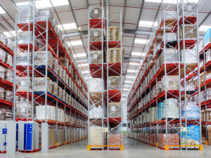 warehouse that is using pallet racking for storage and organisation